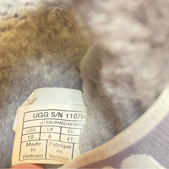 Ugg Slippers - Picture 5 of 5